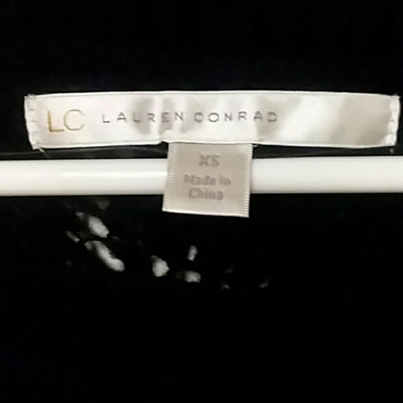 ❄❄NW Lauren Conrad black knitted sweater ❄ - Picture 4 of 5